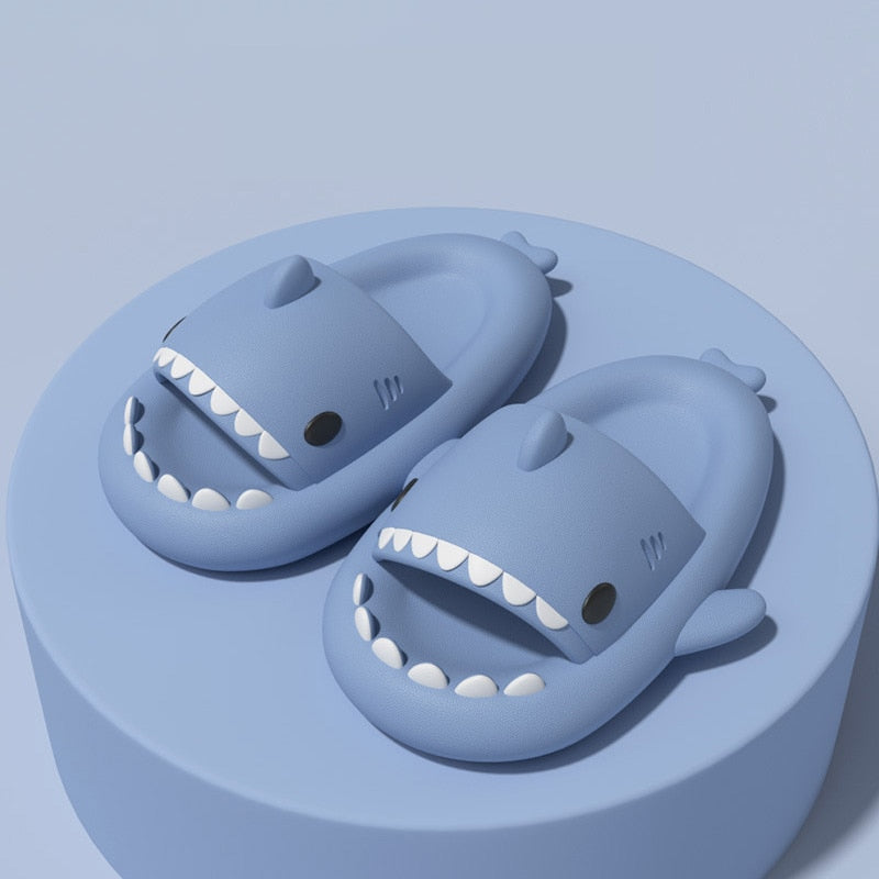 Chinelos de tubarão dos desenhos animados para crianças, sola macia, antiderrapante.